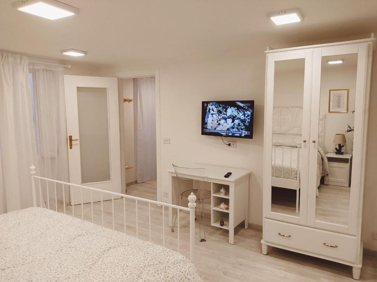 Interno25 Lägenhet Taranto Exteriör bild